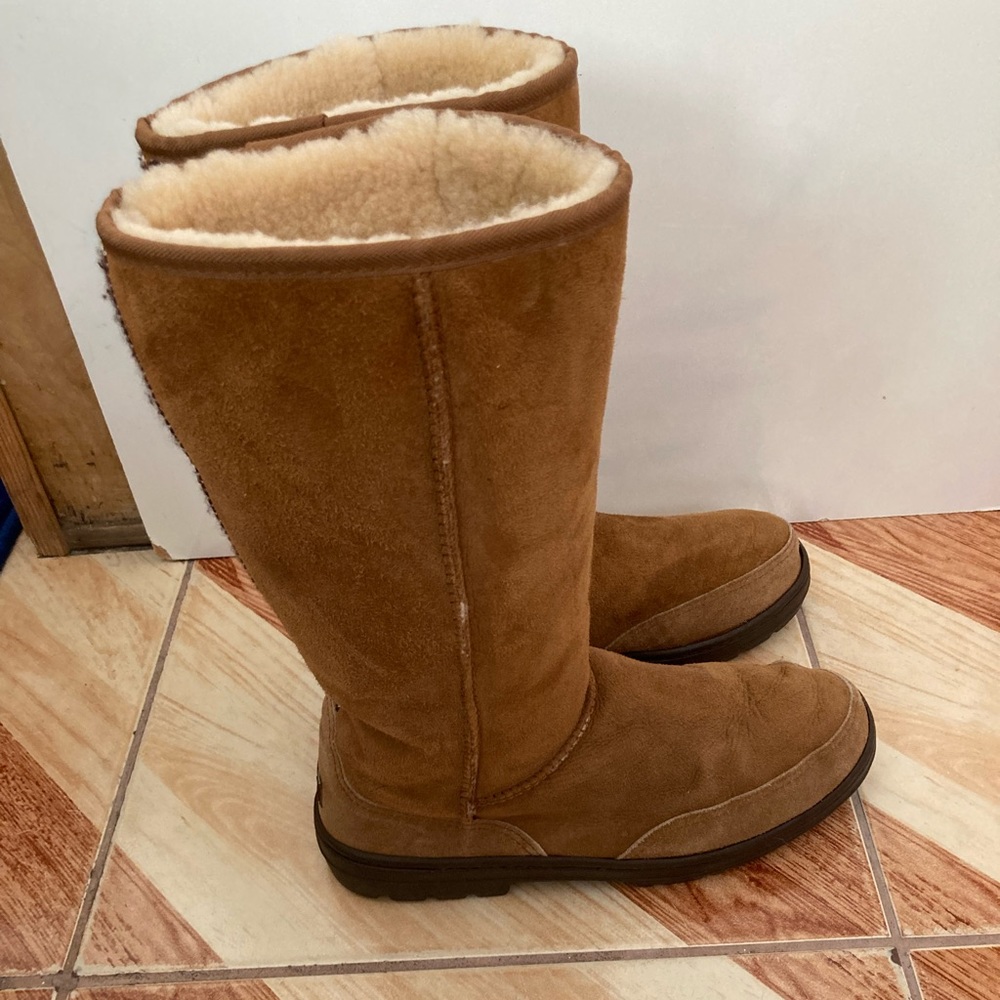 Embroidered ugg - Picture 4 of 9